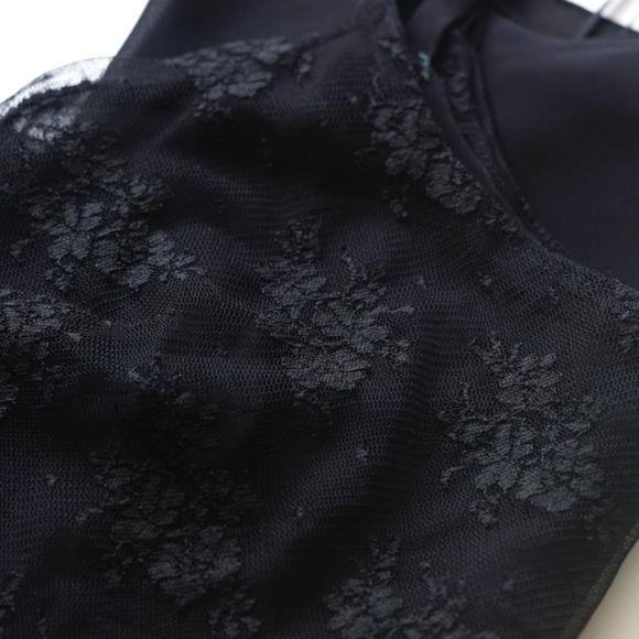 Bill Cost Top with Lace Detail - Picture 2 of 4
